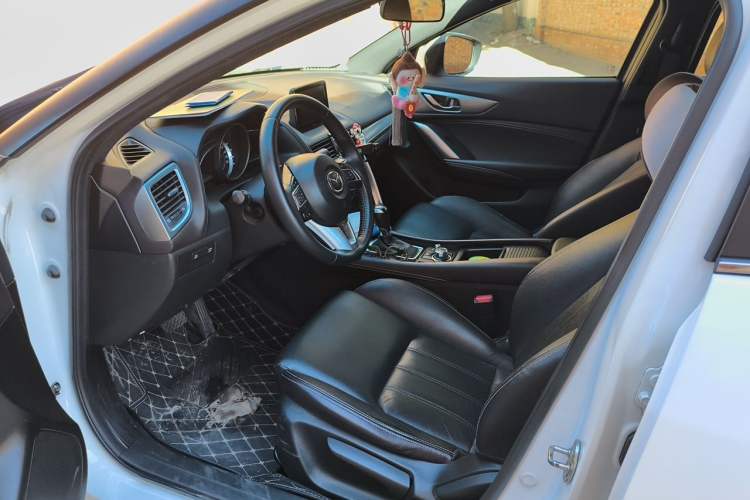 Used Mazda CX-4 2016 2.0L Automatic 2WD Blue Sky Luxury Edition Left Front Seat