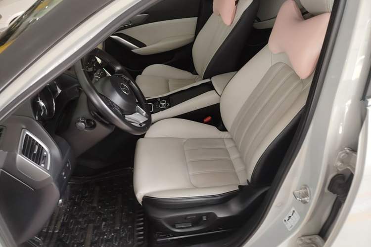 Used Mazda CX-4 2016 2.0L Automatic Two-Wheel Drive Blue Sky Leading Edition Left Front Seat
