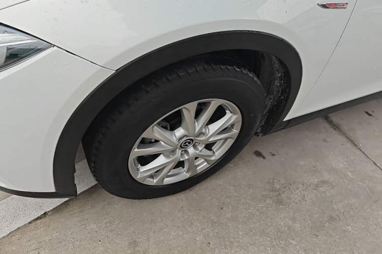 Used Mazda CX-4 2016 2.0L Automatic 2WD Blue Sky Dynamic Edition Left Front Wheel Hub