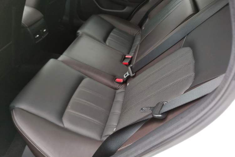 Used Mazda CX-4 2016 2.0L Automatic 2WD Blue Sky Luxury Edition Left Rear Seat