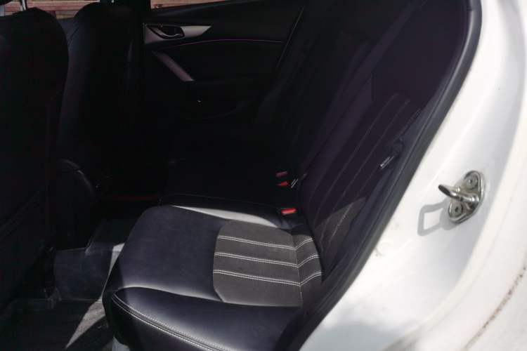Used Mazda CX-4 2016 2.0L Automatic 2WD Blue Sky Dynamic Leather Edition Left Rear Seat