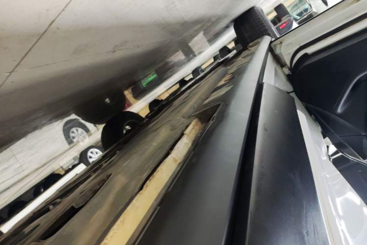 Used Mazda CX-4 2016 2.0L Automatic 2WD Blue Sky Dynamic Edition Left Side Sill