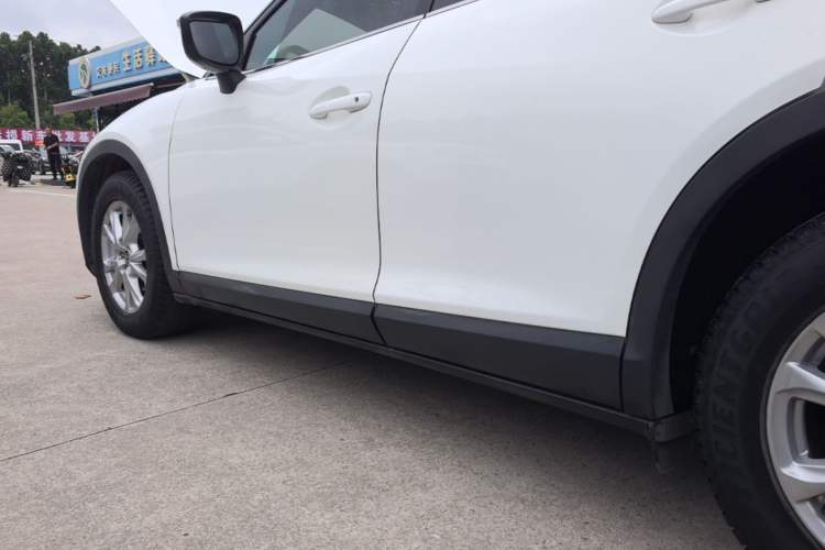 Used Mazda CX-4 2016 2.0L Automatic 2WD Blue Sky Dynamic Edition Left Side Sill