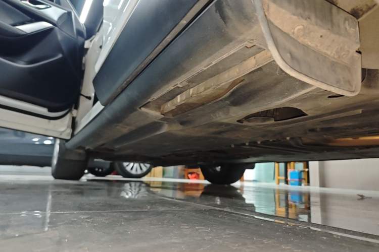 Used Mazda CX-4 2016 2.0L Automatic 2WD Blue Sky Dynamic Edition Left Side Sill