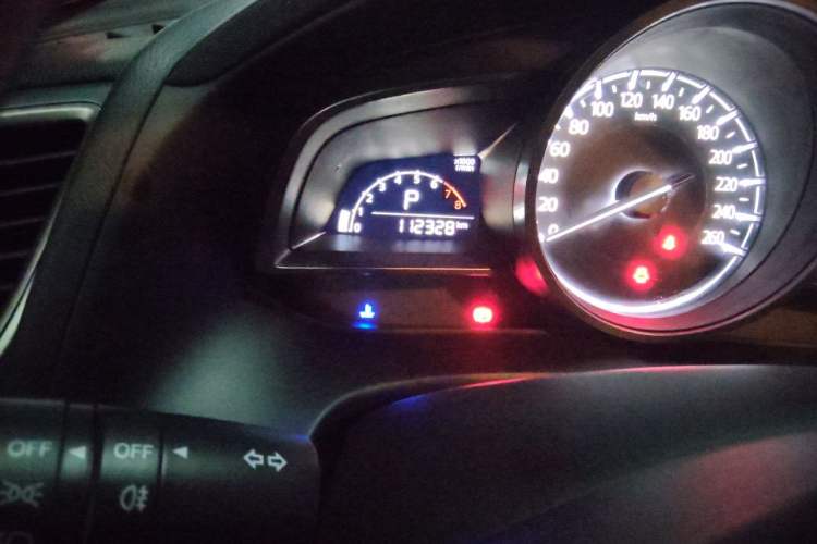 Used Mazda CX-4 2016 2.0L Automatic 2WD Blue Sky Dynamic Edition Odometer Close Up