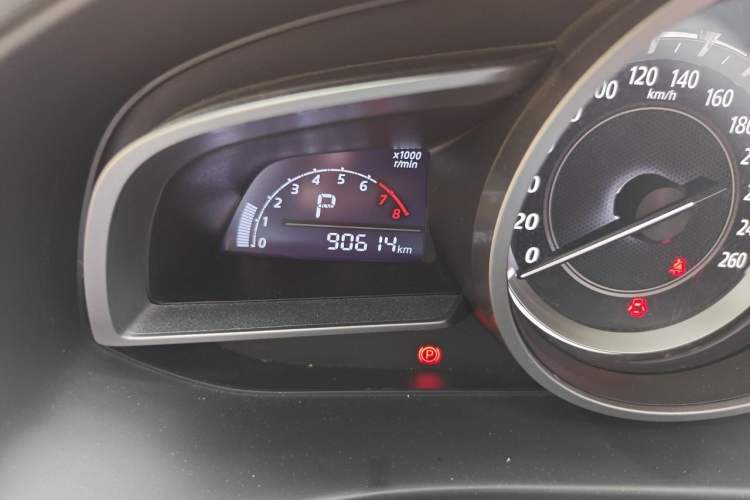 Used Mazda CX-4 2016 2.0L Automatic 2WD Blue Sky Dynamic Edition Odometer Close Up