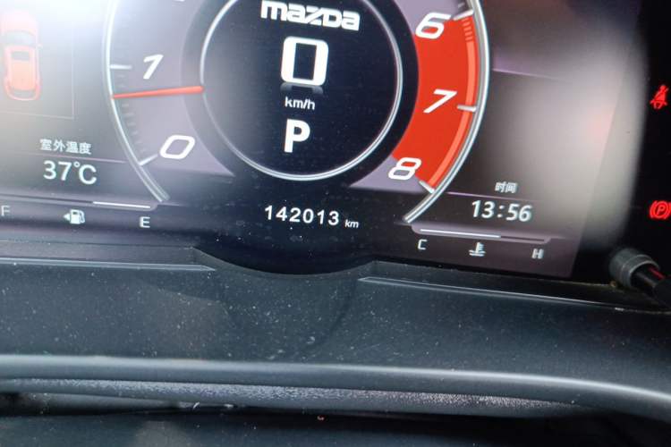 Used Mazda CX-4 2016 2.0L Automatic 2WD Blue Sky Luxury Edition Odometer Close Up