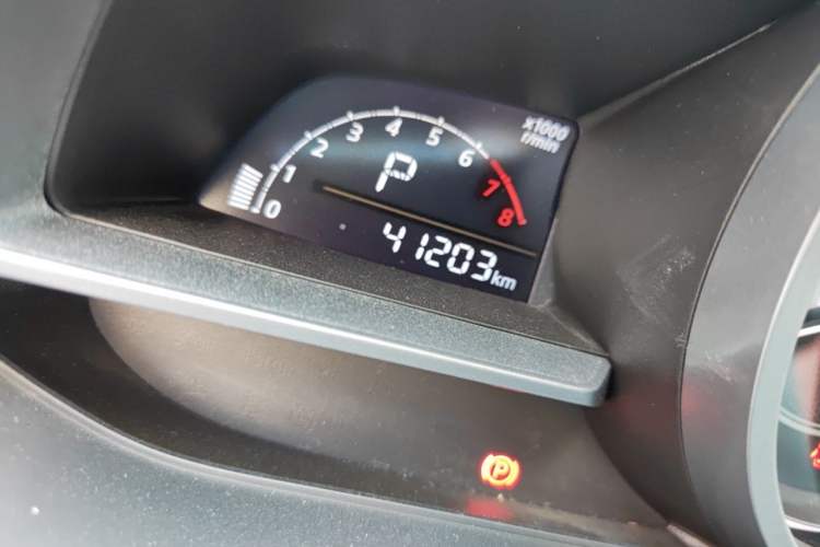 Used Mazda CX-4 2016 2.0L Automatic 2WD Blue Sky Dynamic Edition Odometer Close Up