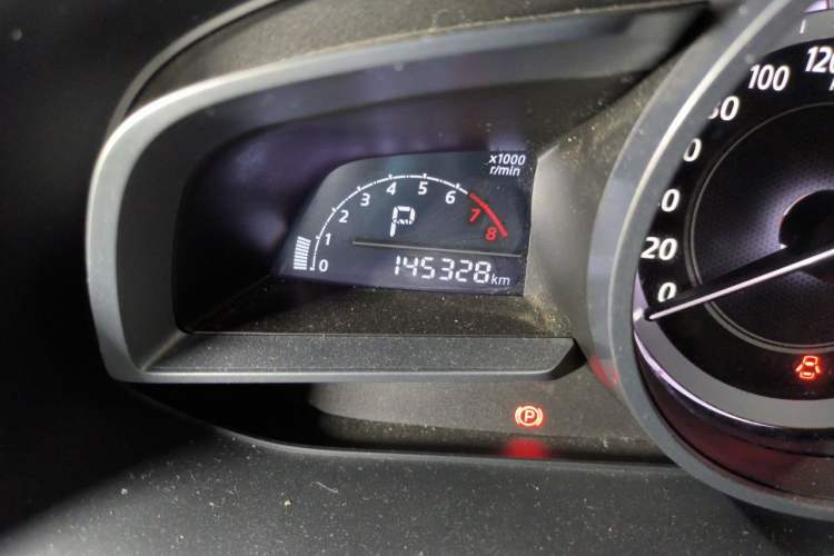 Used Mazda CX-4 2016 2.0L Automatic 2WD Blue Sky Dynamic Edition Odometer Close Up
