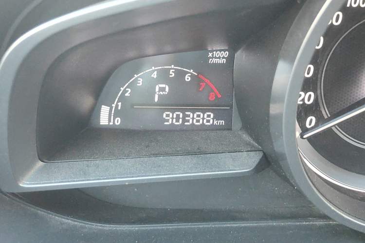 Used Mazda CX-4 2016 2.0L Automatic 2WD Blue Sky Luxury Edition Odometer Close Up