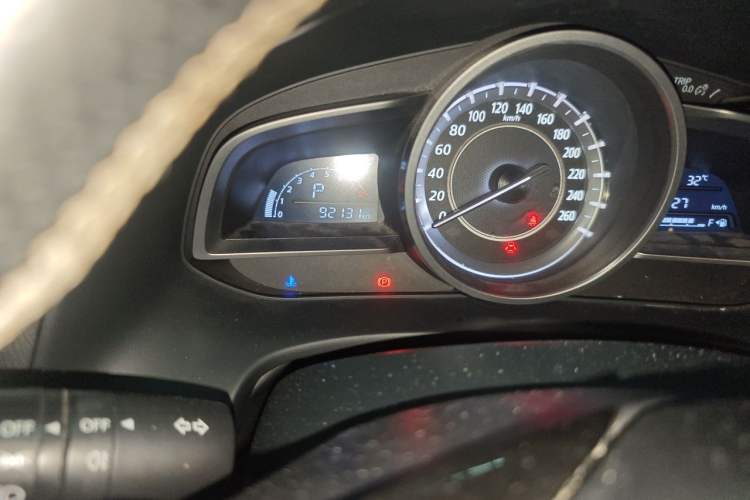 Used Mazda CX-4 2016 2.0L Automatic 2WD Blue Sky Dynamic Edition Odometer Close Up