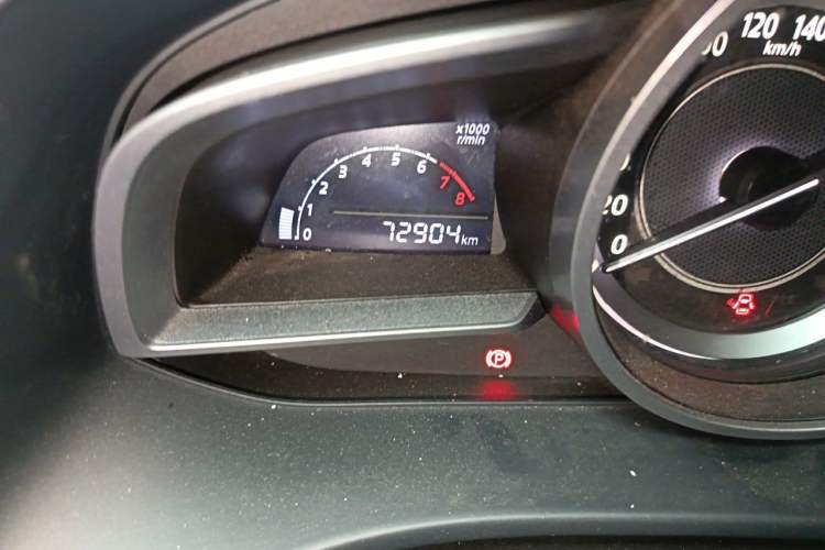 Used Mazda CX-4 2016 2.0L Manual Two-Wheel Drive Blue Sky Dynamic Edition Odometer Close Up