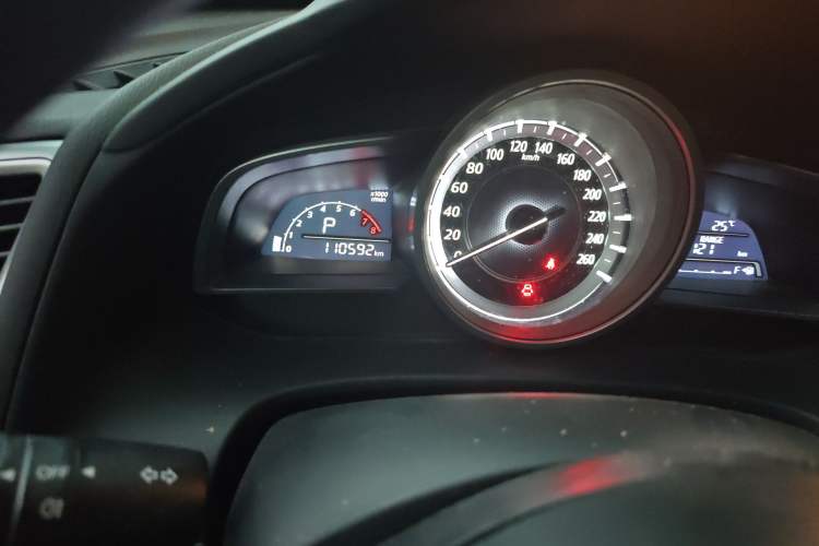 Used Mazda CX-4 2016 2.0L Automatic 2WD Blue Sky Dynamic Edition Odometer Close Up