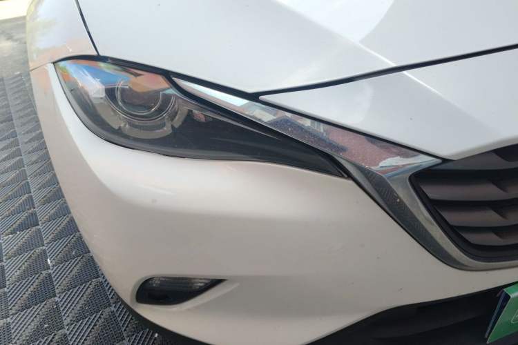 Used Mazda CX-4 2016 2.0L Automatic 2WD Blue Sky Luxury Edition Right Front Headlight
