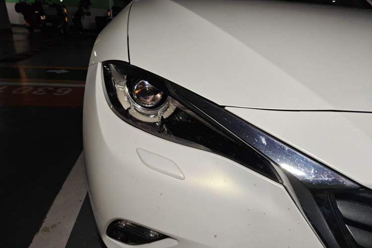 Used Mazda CX-4 2016 2.5L Automatic 4x4 Bluetide Fearless Edition Right Front Headlight