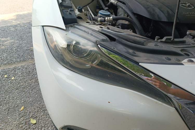 Used Mazda CX-4 2016 2.0L Automatic 2WD Blue Sky Luxury Edition Right Front Headlight
