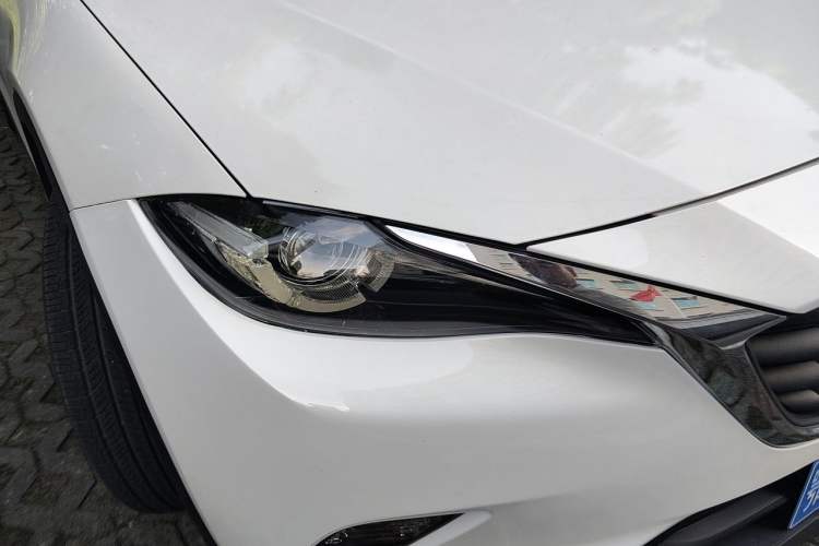 Used Mazda CX-4 2016 2.0L Automatic 2WD Blue Sky Dynamic Edition Right Front Headlight