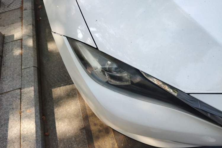 Used Mazda CX-4 2016 2.0L Automatic 2WD Blue Sky Luxury Edition Right Front Headlight