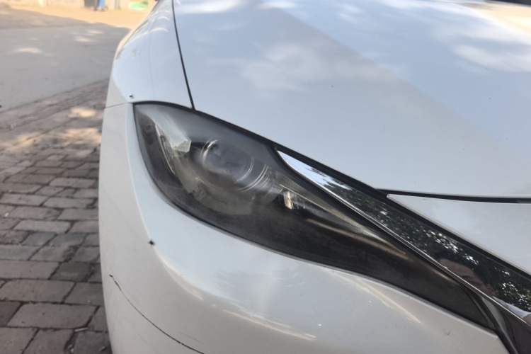 Used Mazda CX-4 2016 2.0L Automatic Two-Wheel Drive Blue Sky Exploration Edition Right Front Headlight