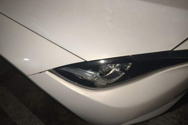 Used Mazda CX-4 2016 2.0L Automatic 2WD Blue Sky Luxury Edition Right Front Headlight