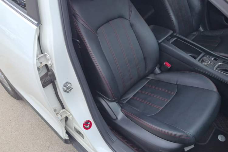 Used Mazda CX-4 2016 2.0L Automatic 2WD Blue Sky Dynamic Edition Right Front Seat