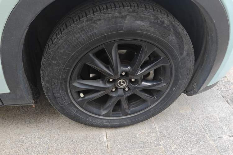 Used Mazda CX-4 2016 2.0L Automatic 2WD Blue Sky Luxury Edition Right Front Wheel Hub
