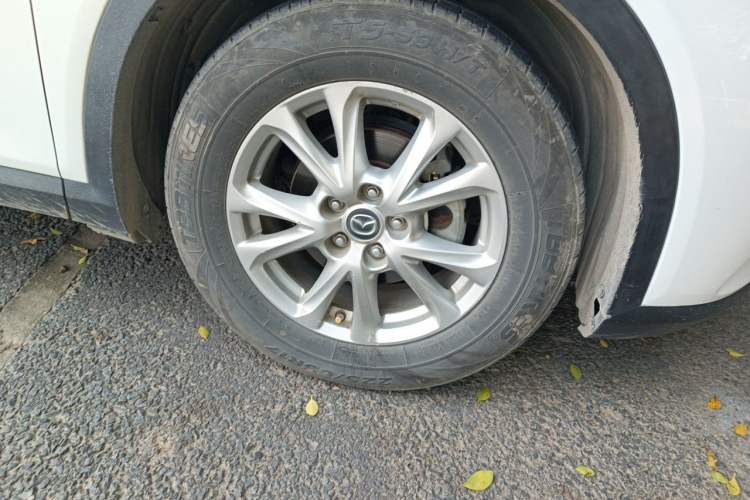 Used Mazda CX-4 2016 2.0L Automatic 2WD Blue Sky Luxury Edition Right Front Wheel Hub