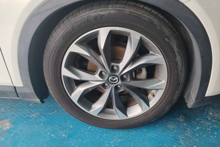 Used Mazda CX-4 2016 2.5L Automatic 4x4 Bluetide Fearless Edition Right Front Wheel Hub