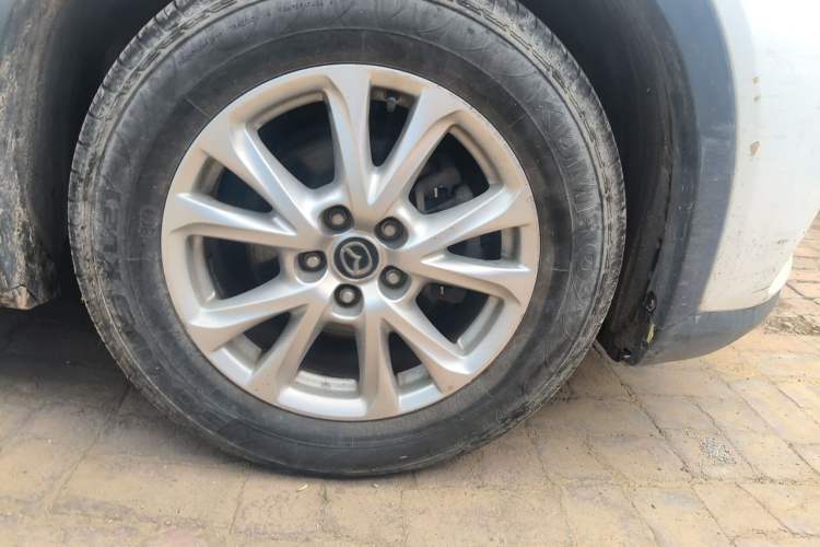 Used Mazda CX-4 2016 2.0L Automatic 2WD Blue Sky Dynamic Leather Edition Right Front Wheel Hub