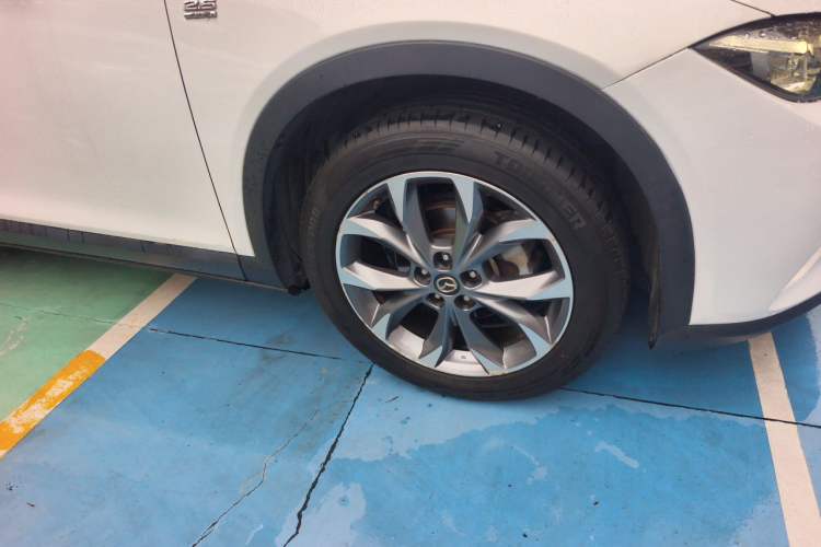 Used Mazda CX-4 2016 2.5L Automatic 4x4 Bluetide Fearless Edition Right Front Wheel Hub