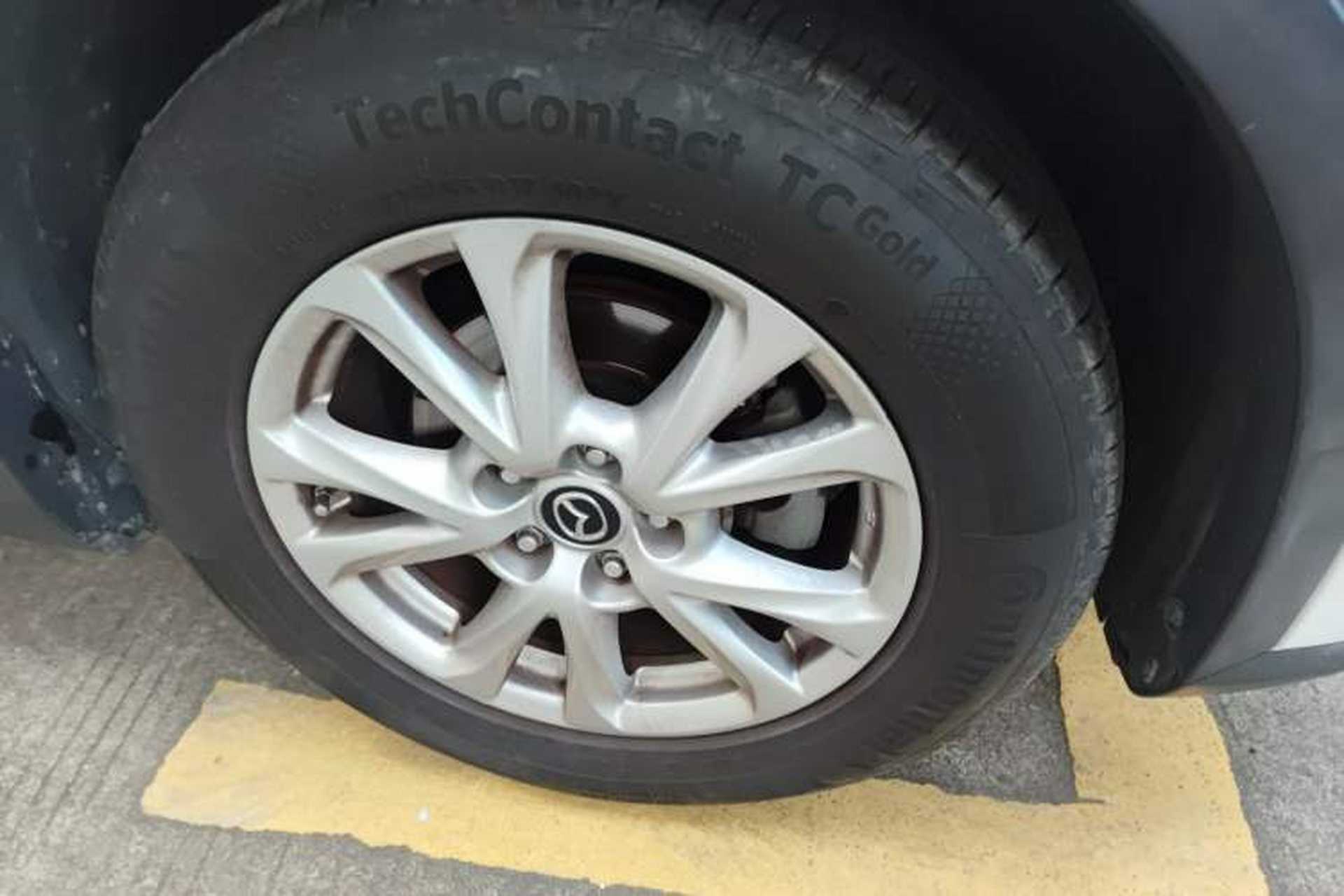 Used Mazda CX-4 2016 2.0L Automatic 2WD Blue Sky Luxury Edition Right Front Wheel Hub