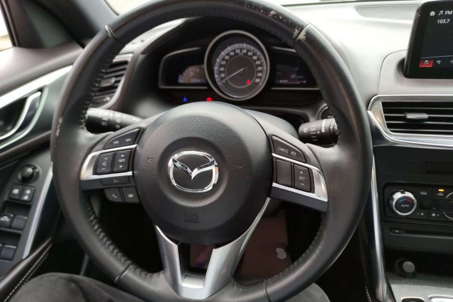 Used Mazda CX-4 2016 2.0L Automatic 2WD Blue Sky Luxury Edition Steering Wheel