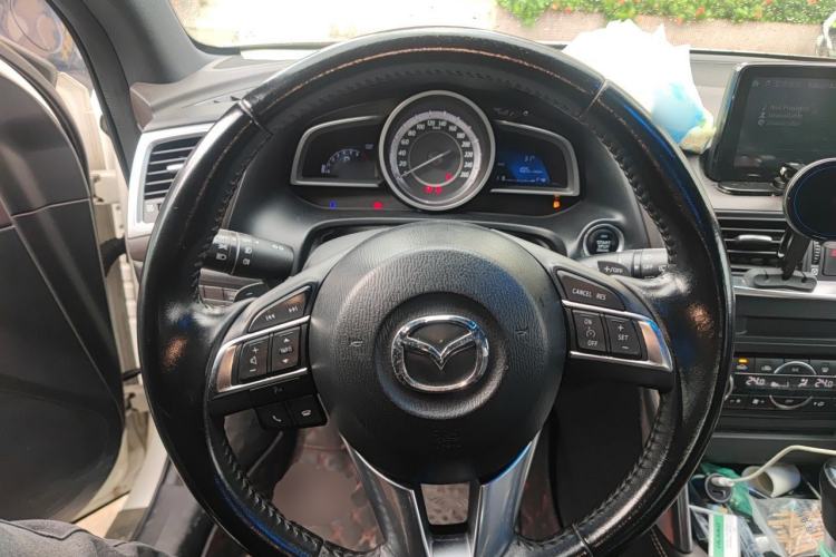 Used Mazda CX-4 2016 2.5L Automatic 4x4 Sky Blue Passion Edition Steering Wheel