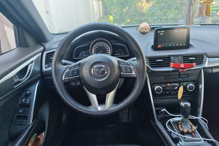 Used Mazda CX-4 2016 2.0L Automatic 2WD Blue Sky Luxury Edition Steering Wheel