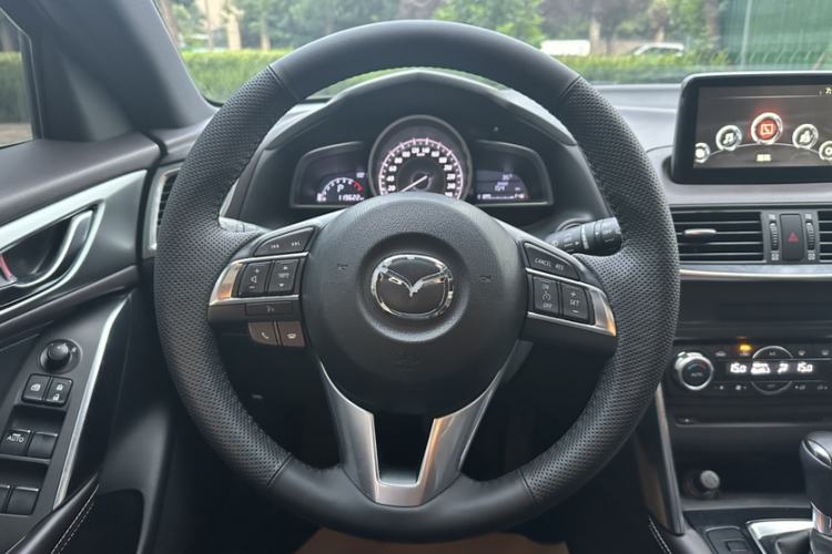 Used Mazda CX-4 2016 2.0L Automatic 2WD Blue Sky Luxury Edition Steering Wheel