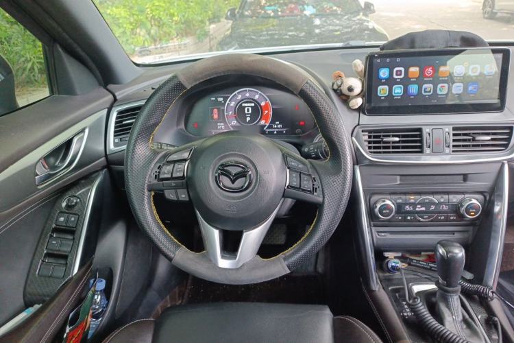 Used Mazda CX-4 2016 2.0L Automatic 2WD Blue Sky Luxury Edition Steering Wheel