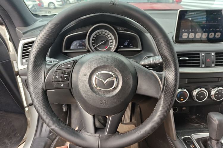 Used Mazda CX-4 2016 2.0L Automatic 2WD Blue Sky Dynamic Edition Steering Wheel
