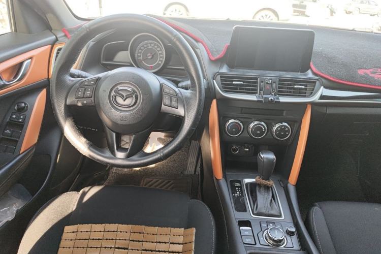 Used Mazda CX-4 2016 2.0L Automatic 2WD Blue Sky Dynamic Edition Steering Wheel