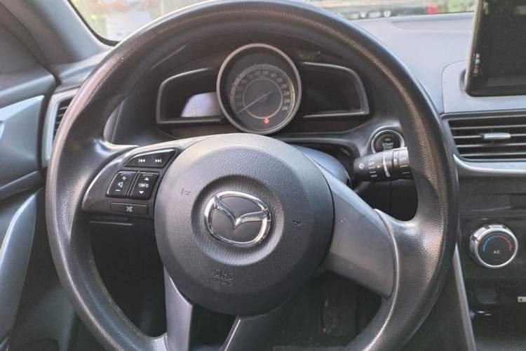 Used Mazda CX-4 2016 2.0L Manual Two-Wheel Drive Blue Sky Dynamic Edition Steering Wheel