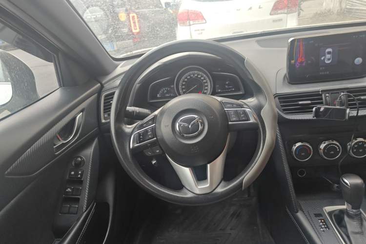 Used Mazda CX-4 2016 2.0L Automatic 2WD Blue Sky Dynamic Edition Steering Wheel