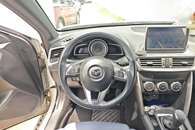 Used Mazda CX-4 2016 2.0L Automatic 2WD Blue Sky Dynamic Edition Steering Wheel