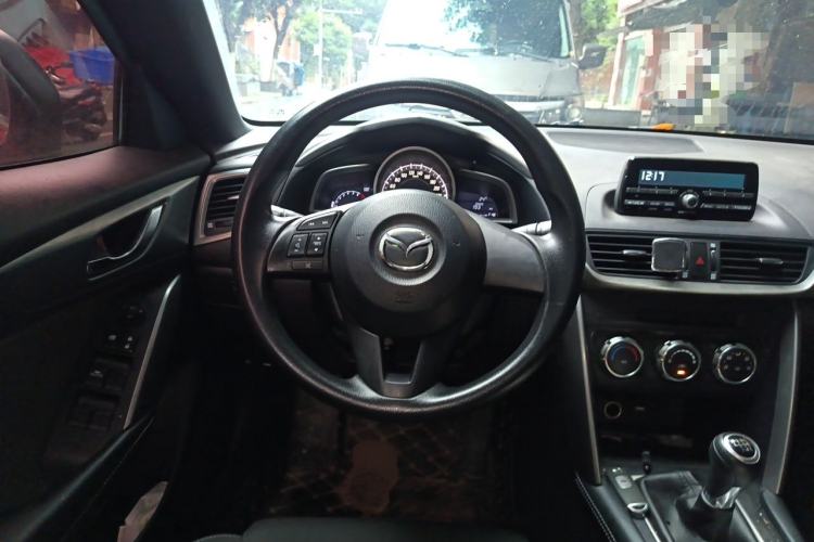 Used Mazda CX-4 2016 2.0L Manual Two-Wheel Drive Blue Sky Dynamic Edition Steering Wheel