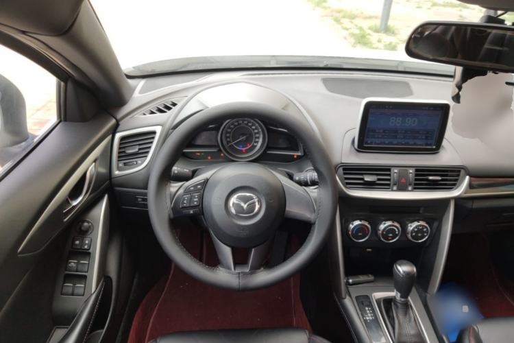 Used Mazda CX-4 2016 2.0L Automatic 2WD Blue Sky Dynamic Edition Steering Wheel