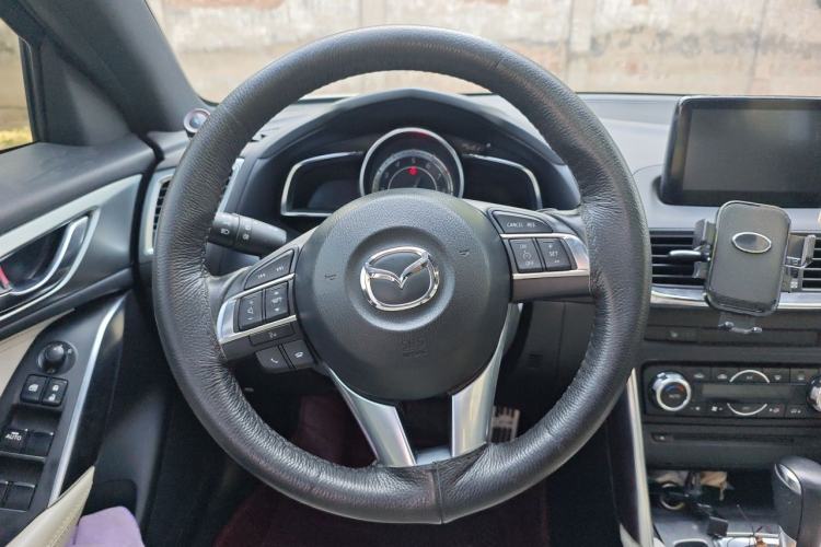 Used Mazda CX-4 2016 2.0L Automatic Two-Wheel Drive Blue Sky Leading Edition Steering Wheel