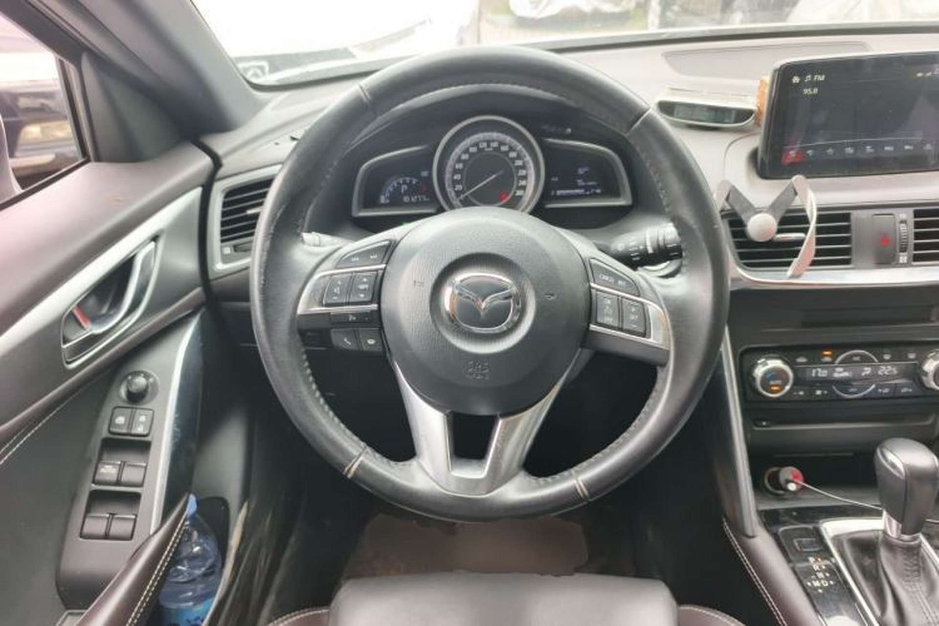 Used Mazda CX-4 2016 2.0L Automatic 2WD Blue Sky Luxury Edition Steering Wheel