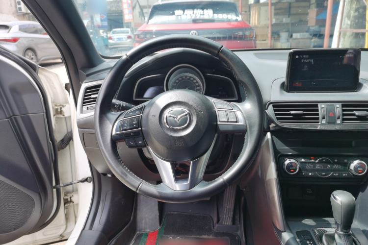 Used Mazda CX-4 2016 2.0L Automatic 2WD Blue Sky Dynamic Leather Edition Steering Wheel
