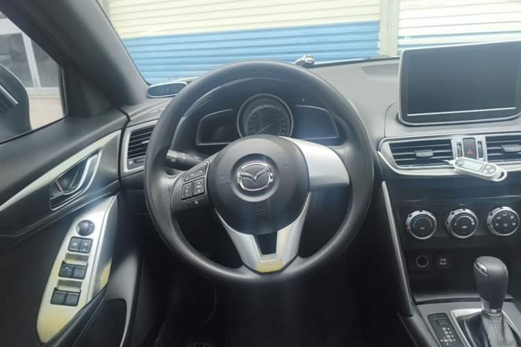 Used Mazda CX-4 2016 2.0L Automatic 2WD Blue Sky Dynamic Edition Steering Wheel
