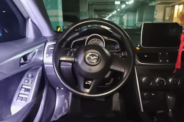 Used Mazda CX-4 2016 2.0L Automatic 2WD Blue Sky Dynamic Edition Steering Wheel