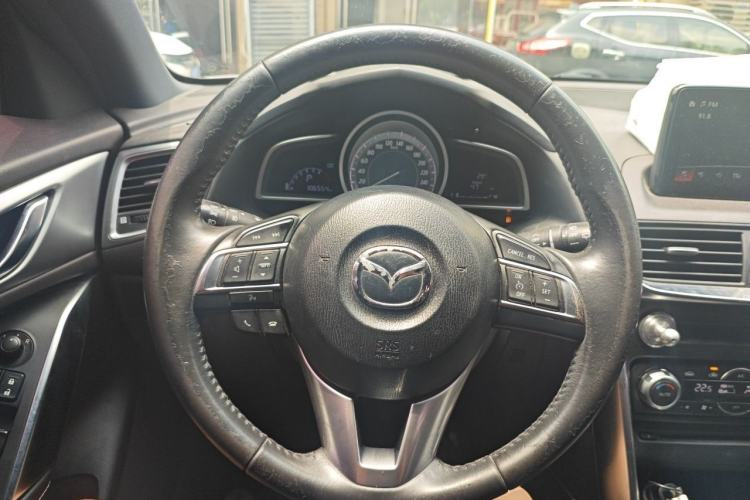 Used Mazda CX-4 2016 2.0L Automatic 2WD Blue Sky Luxury Edition Steering Wheel
