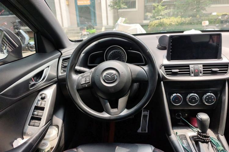 Used Mazda CX-4 2016 2.0L Automatic 2WD Blue Sky Dynamic Edition Steering Wheel